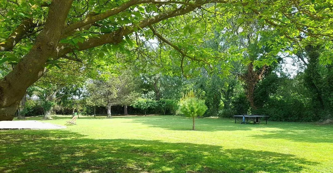 Le Mas Des Vergers Salon-de-Provence 3*,