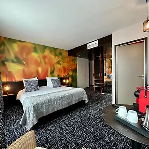 qualys-la-paix-hotel-contemporain.inbrittany.com/